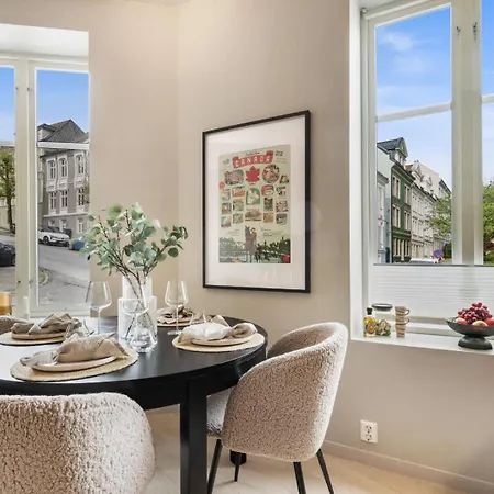 Heimby - 3 Bedroom - Live Stylish In Center Daire Bergen
